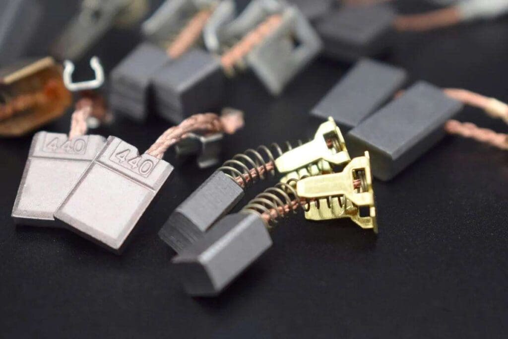 Chổi than máy phát điện là gì? Cấu tạo và lưu ý kỹ thuật