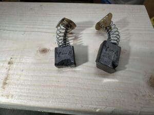 Chổi than máy phát điện là gì? Cấu tạo và lưu ý kỹ thuật